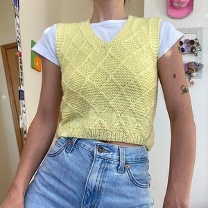 Vintage Knit Sleeveless Sweater Vest - Pastel Yellow